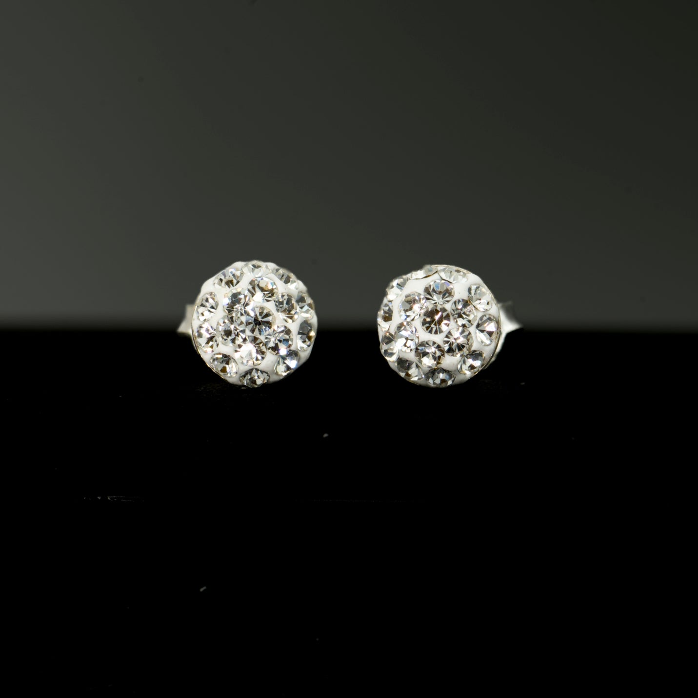 Örhänge silver med zircon