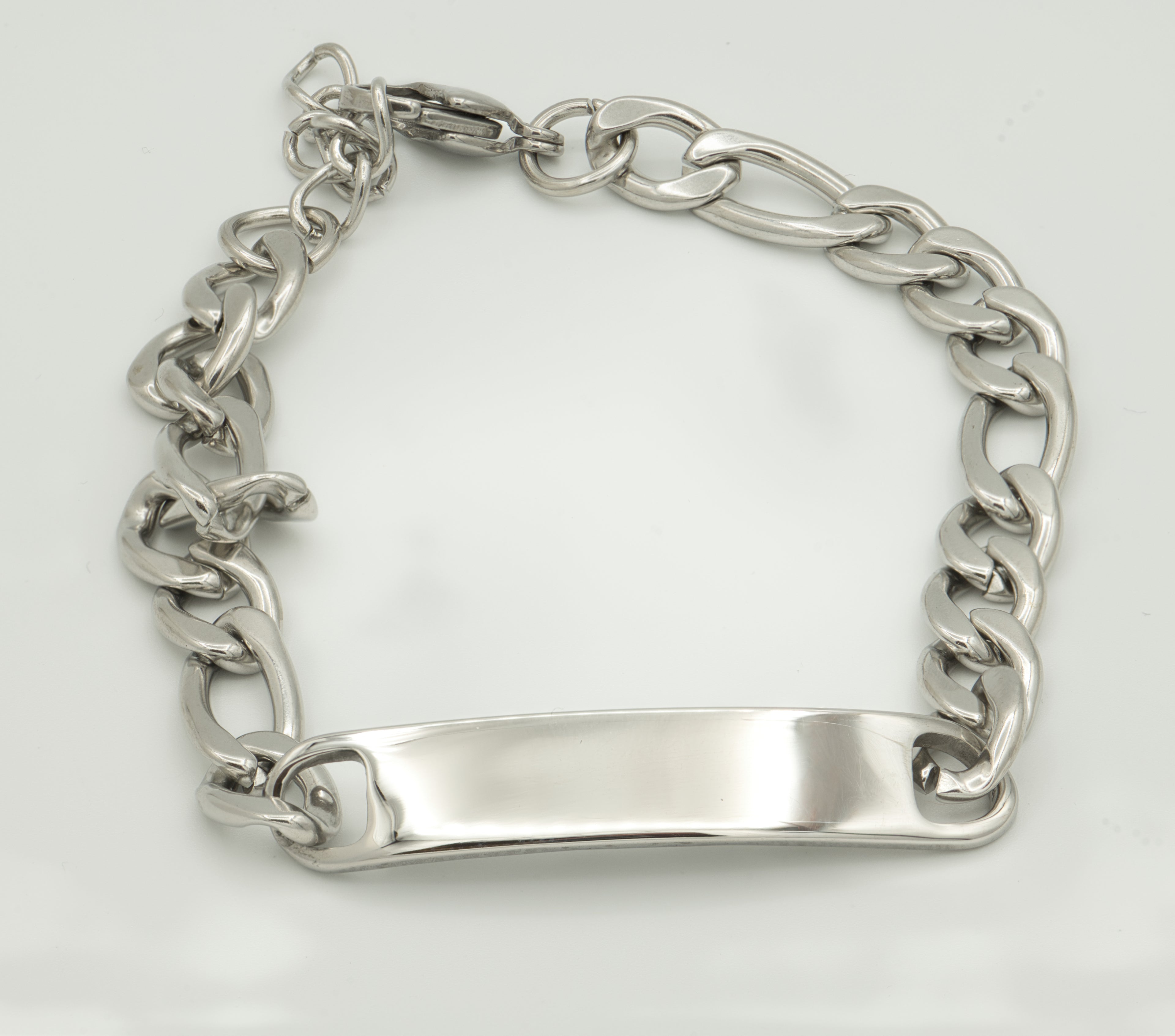 Armband med "Figaro" länk